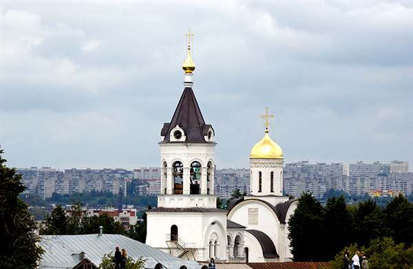Initially named Vladimir-on-Klyazma and many historical monuments adorn the city, such as the Golden Door and the Saint Demetrius Cathedral. In the 1990s, an opinion developed that the city was visited by Vladimir the Great, the father of Russian Orthodoxy, in 990, and the city foundation date was moved to that year. The remains of Russia’s great pacifier Alexander Nevsky are also located there.